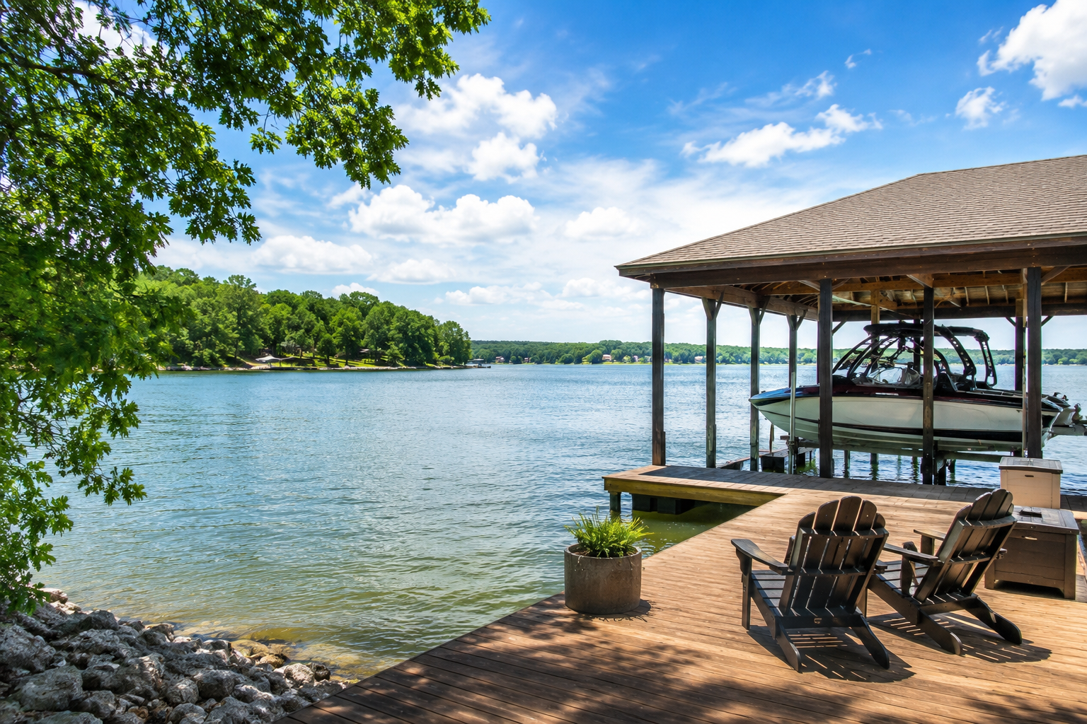 Making the Most of Summer on Logan Martin Lake Without the Bugs